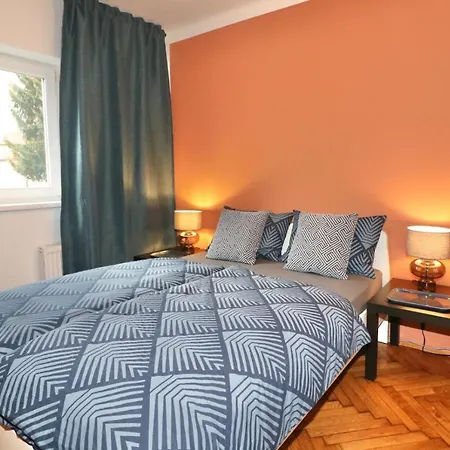 Апартаменти Studio City Любляна